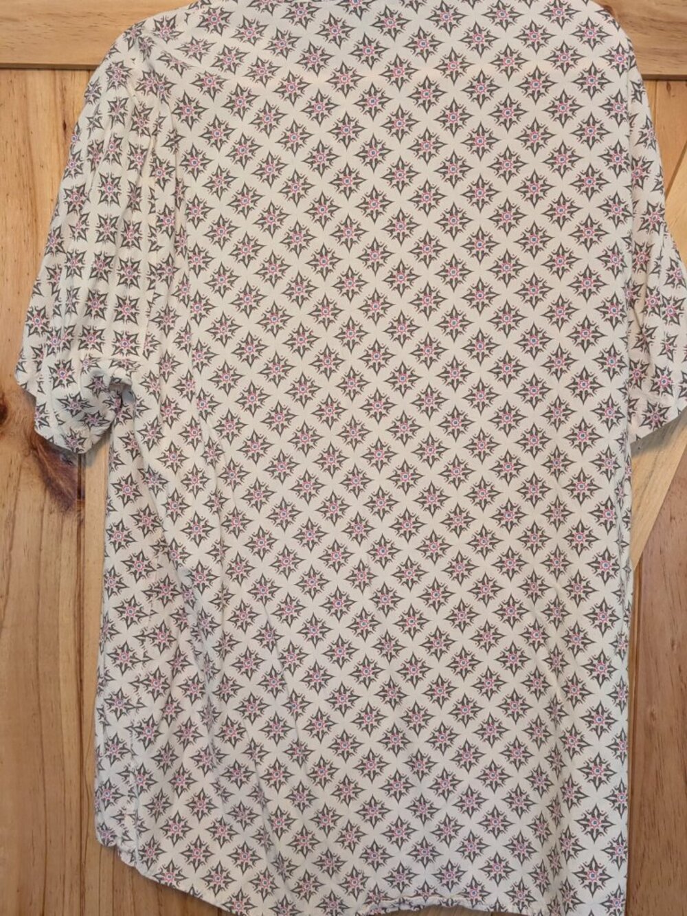 Volcom Patterned Short Sleeve Button-Down Shirt Size XL - Picture 5 of 5
